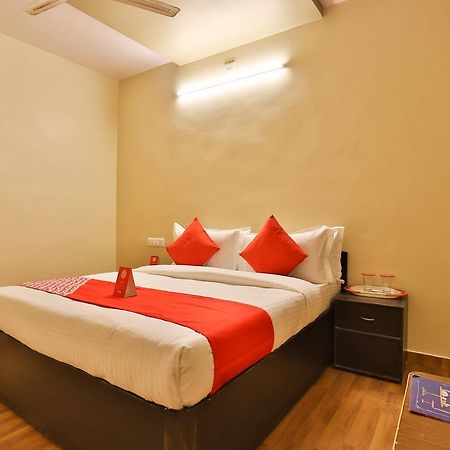 Oyo 11427 Hotel Kalyan Ахмедабад Екстер'єр фото