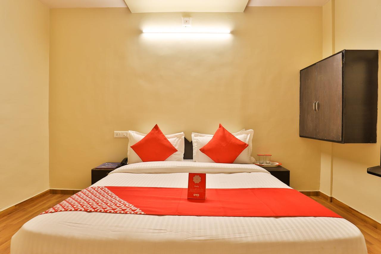 Oyo 11427 Hotel Kalyan Ахмедабад Екстер'єр фото
